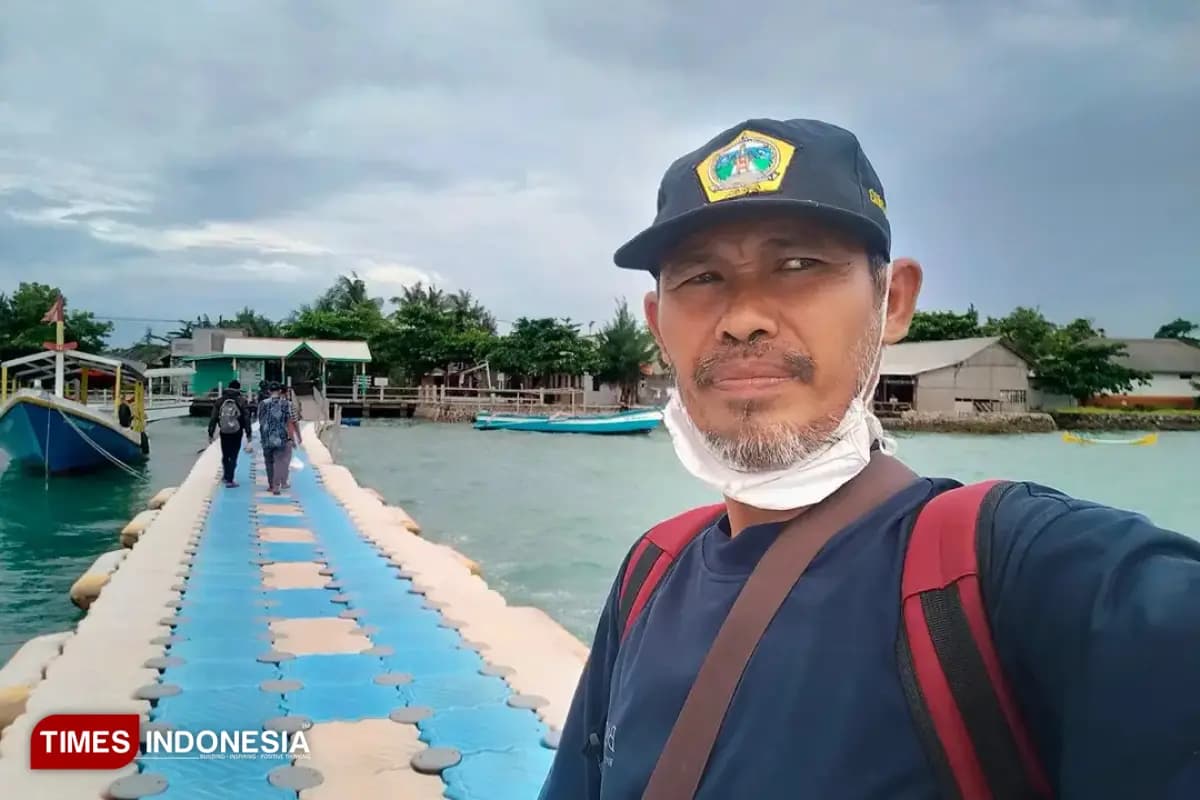 Dedikasi Timo Mengajar di Pulau Gili Gresik, Pulau Kecil di Tengah Bawean