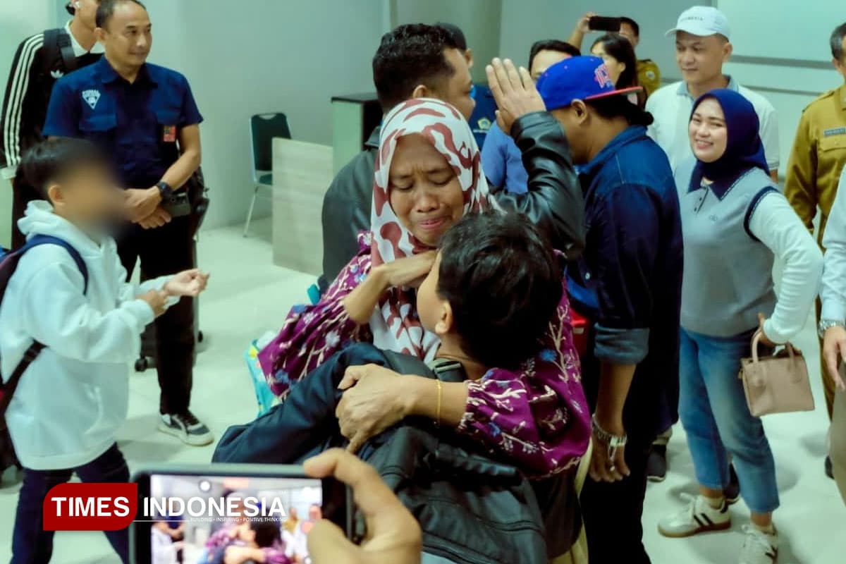 Anak Pekerja Migran Dipulangkan, Bupati Gresik Pastikan Hak Pendidikan dan Administrasi