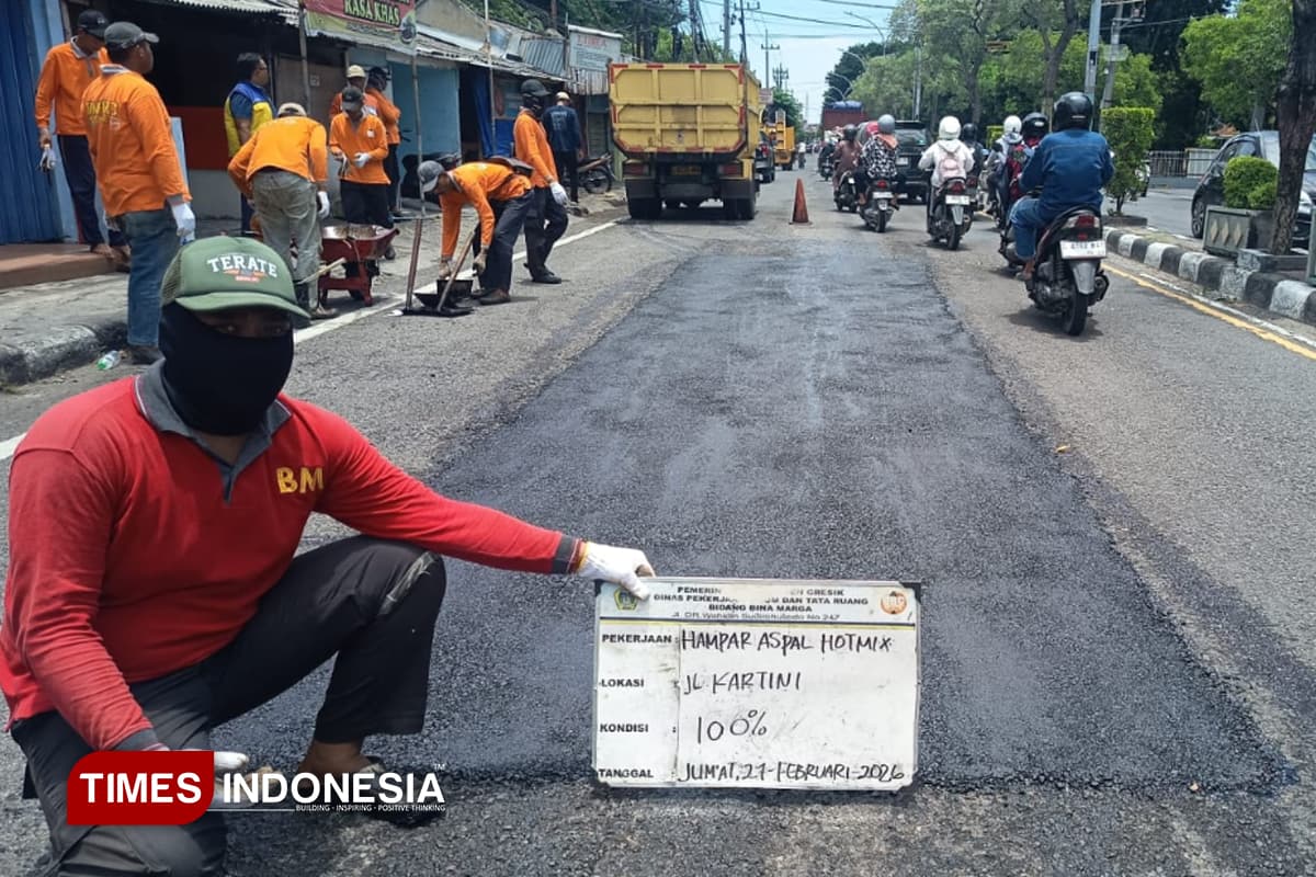 Pemkab Gresik Perbaiki Jalan Kartini dan Veteran